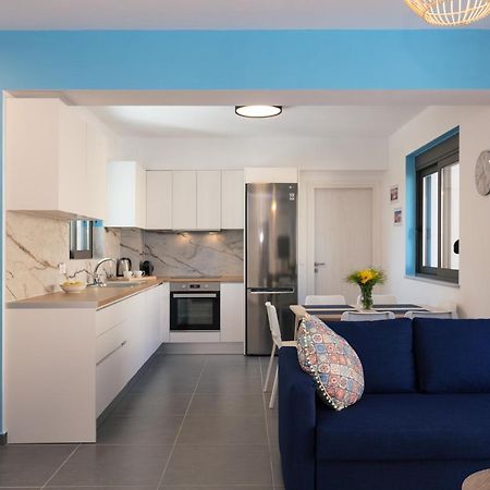 Greek Sky - New Modern Apartment With Shared Pool Tavronitis Extérieur photo
