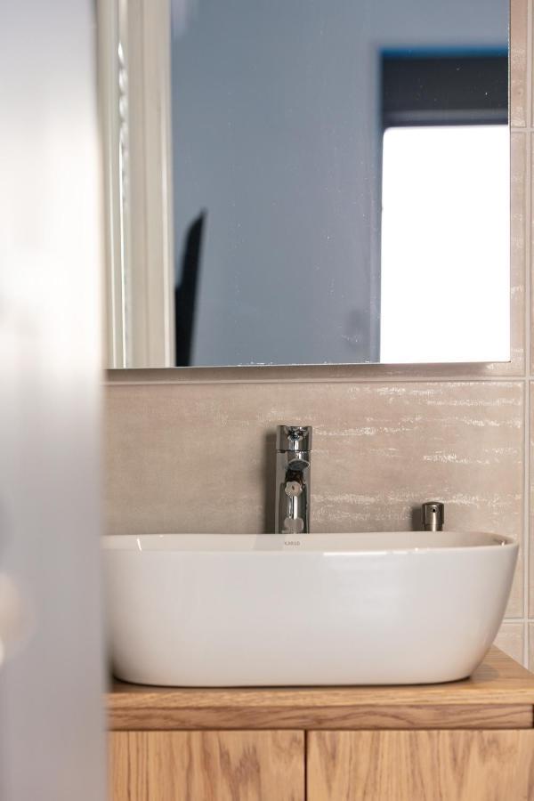 Greek Sky - New Modern Apartment With Shared Pool Tavronitis Extérieur photo