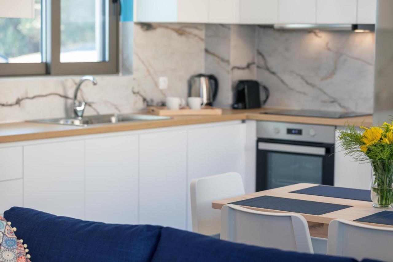 Greek Sky - New Modern Apartment With Shared Pool Tavronitis Extérieur photo